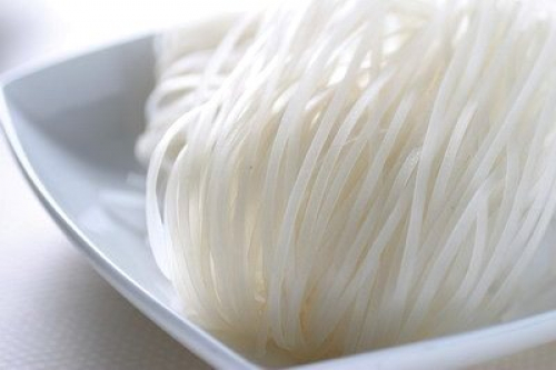 Рисовая вермишель тонкая Vietnga 500г